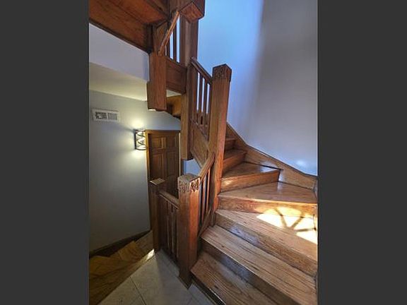 2nd image of 1748 N Keystone Ave #2