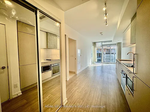 19 Western Battery Rd #Penthouse 03 Photo 1