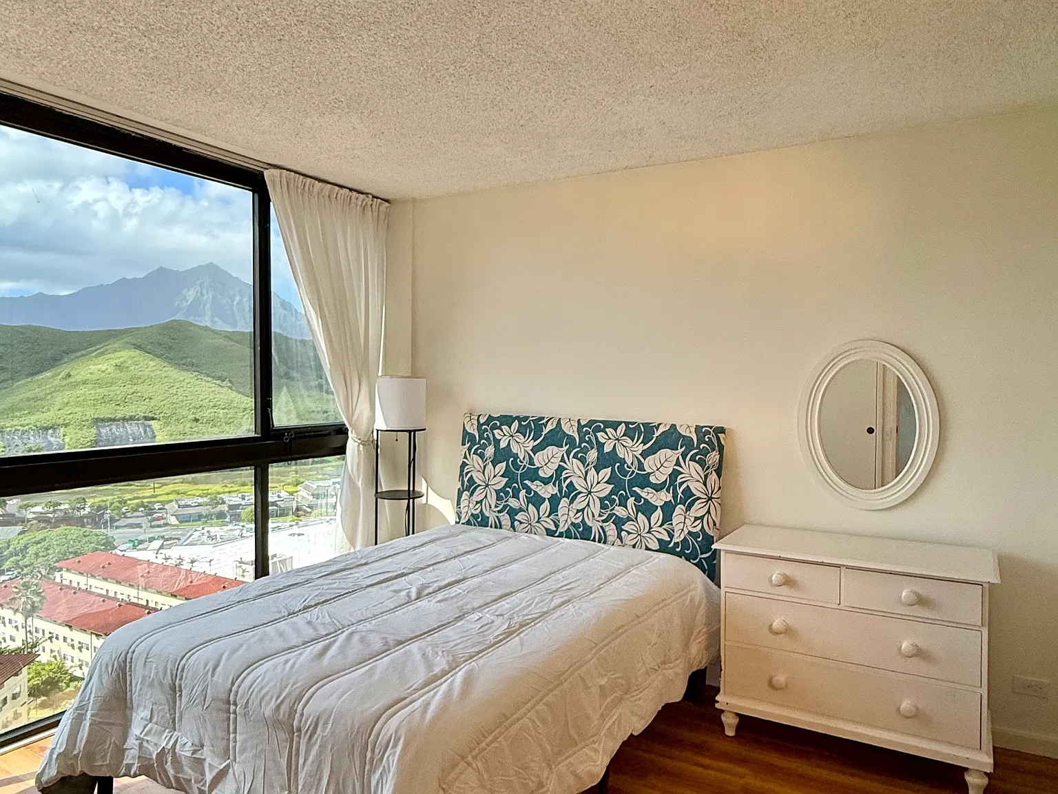 1 bed, 737 sqft, $3,300 — Photo 4