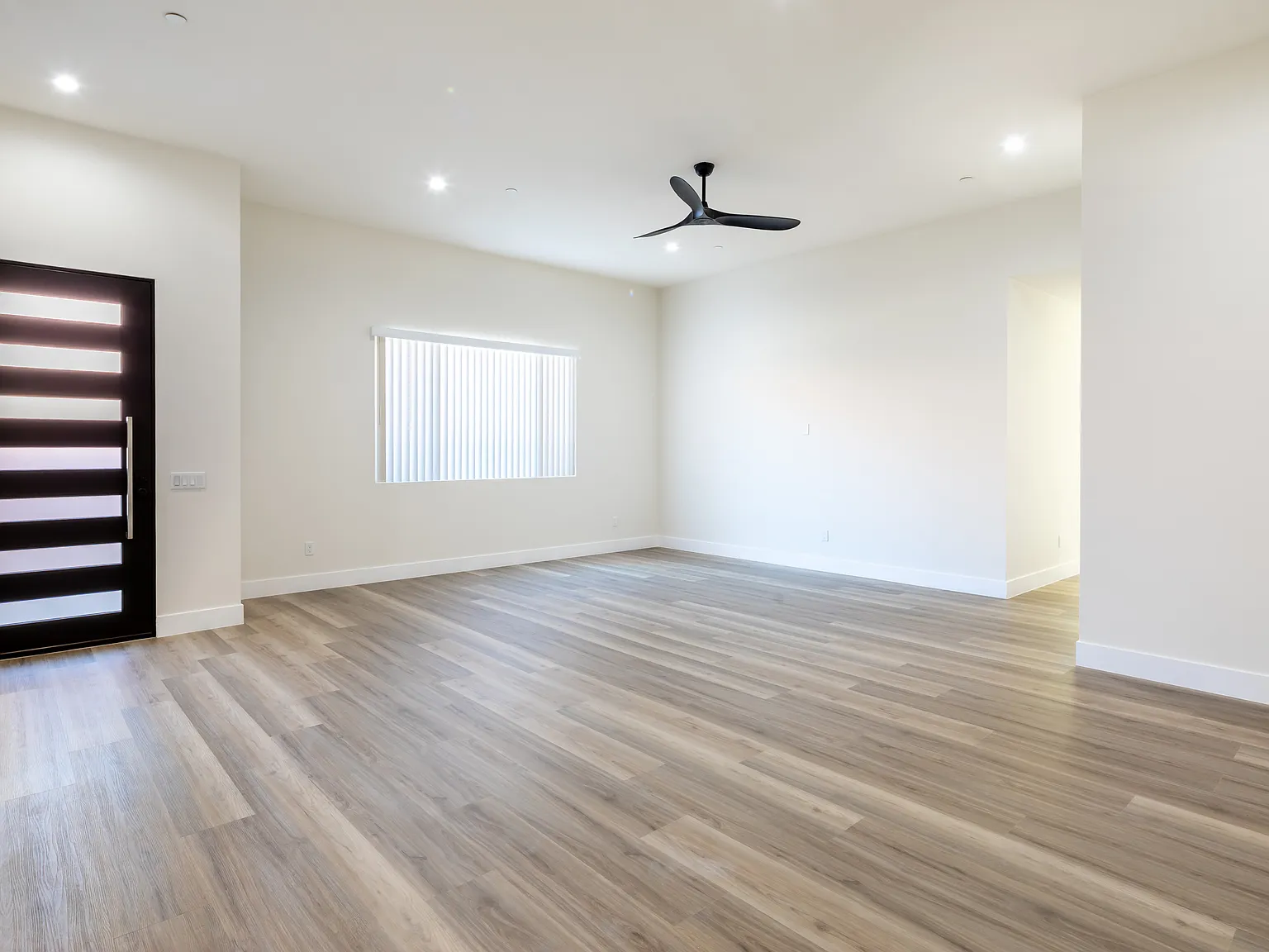 3 bed, 1698 sqft, $2,800 — Photo 3