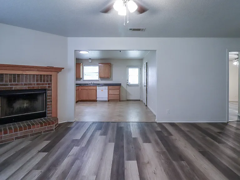 3102 Ida Dr — Photo 8