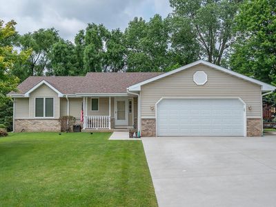 414 Red Coat COURT, Waterford, WI, 53185