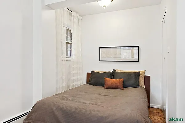 Rented by Akam Sales and Brokerage | media 12