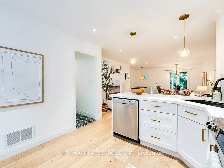 33 Massey St #4 — Photo 8