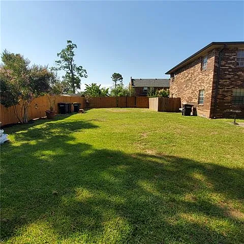1536 Hickory Ave — Photo 4