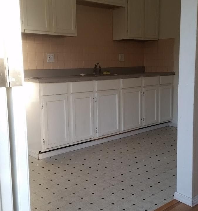 2nd image of 1124 S Primrose Ave APT B
