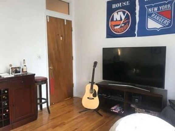 2nd image of 311 Jefferson St APT 4R