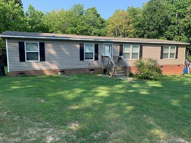 1st image of 2504 Forest Hills Dr