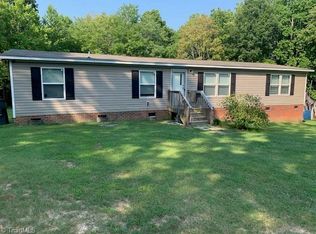 2504 Forest Hills Dr, Asheboro, NC 27205