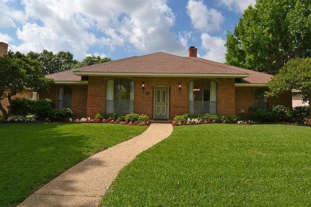 1st image of 2310 Buttercup Dr