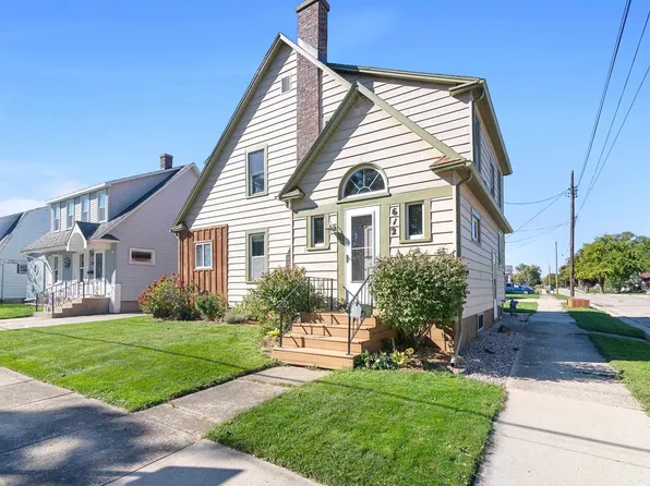 612 Wayland Street, Beaver Dam, WI 53916