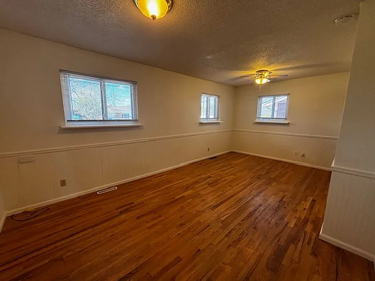 147 Lummis Ct — Photo 9