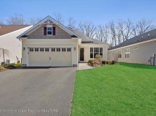 33 Lily Pond Ct, Howell, NJ 07731