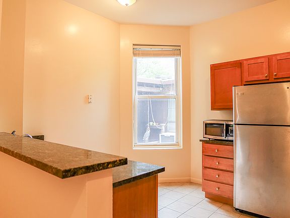 3rd image of 2741 N Hampden Ct #3N