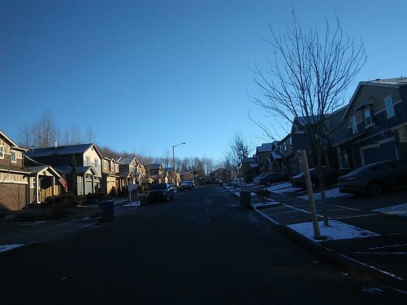 4th image of 8309 10th Pl SE