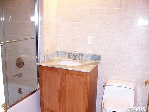 3rd image of 125 E Broadway APT 210