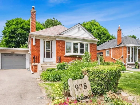 978 Pharmacy Ave #Basement, Toronto, ON M1R 2G6