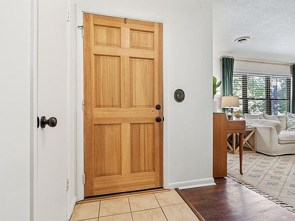5th image of 3210 E Skillern Rd