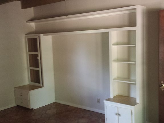 5th image of 504 E Ailsie Ave