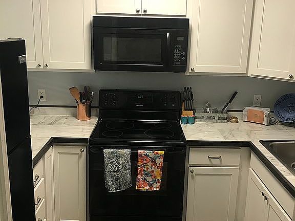 Kitchen appliances remain