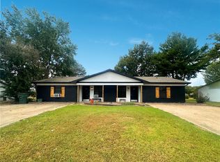 1209 N Carlsbad Trce #1209 & 1211, Fayetteville, AR 72704