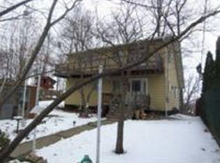 634 Hillcrest Dr, Brooklyn, MI 49230