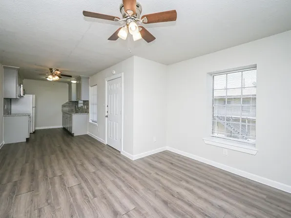 1518 East Ave #104, Katy, TX 77493