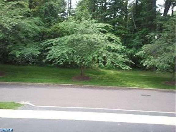 2nd image of 506 Jason Dr