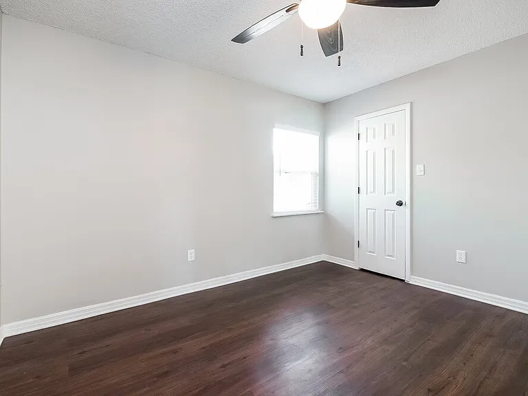 8277 Chesebro Ave — Photo 12