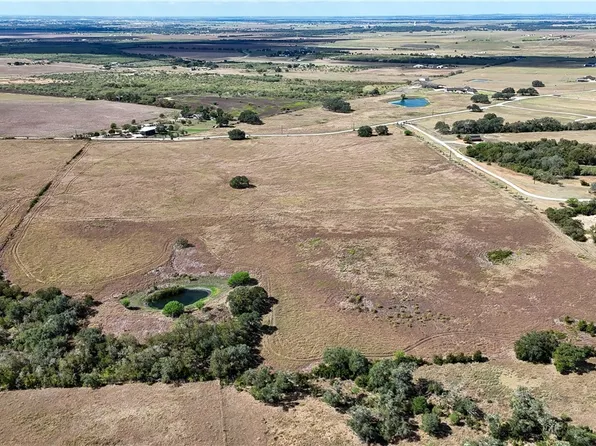 721 Branch Rd, Seguin, TX 78155