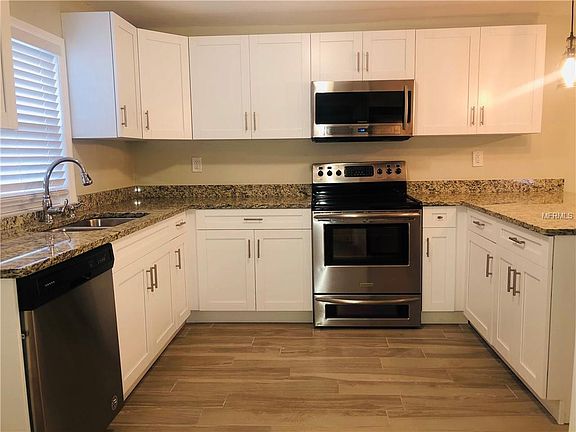 5th image of 4006 Garden Ln