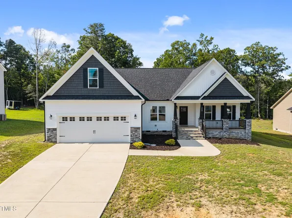 359 Carolina Landing Dr, Zebulon, NC 27597