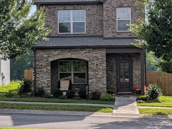 130 Groves Park Blvd E, Oak Ridge, TN 37830