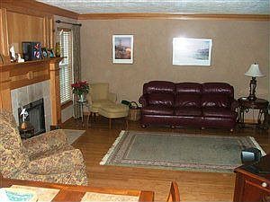 4th image of 1181 Dover Dr