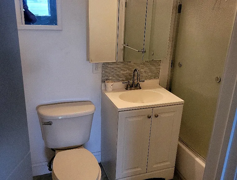 611 NW 34th Ave #1 — Photo 4