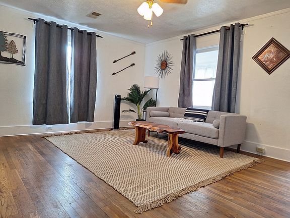 5th image of 912 7th St NW #A