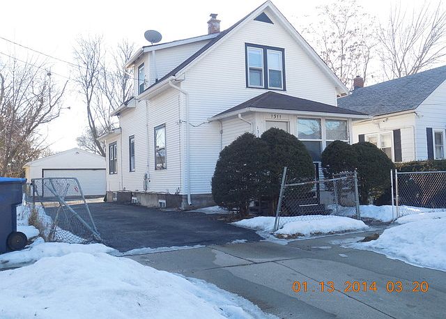 1st image of 1311 W Cornelia Ave