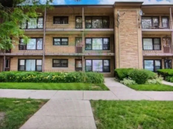 4841 N Harlem Ave #2, Chicago, IL 60656