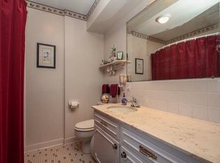 10825 40th Ave N, Plymouth, MN 55441