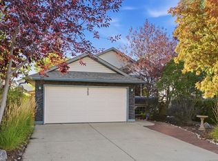 343 E Sheep River Pl, Okotoks, AB T1S 1N7