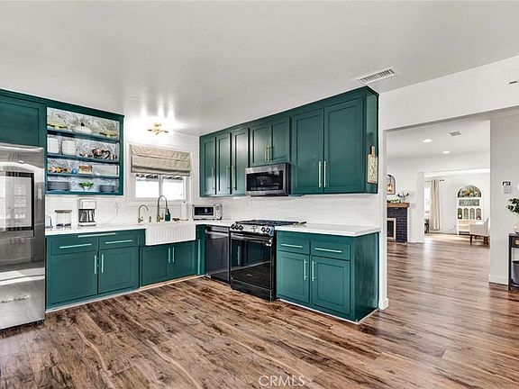 3rd image of 330 N Colgate St