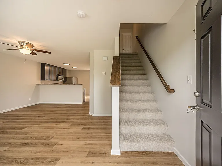 114 Willott Square Dr — Photo 4