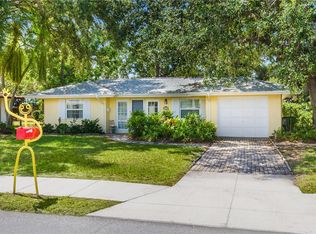1870 Jasmine Dr, Sarasota, FL 34239