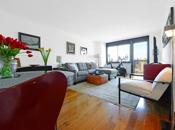 515 East 72nd Street image 1 of 10