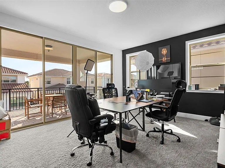 13736 Larkton Ln — Photo 47
