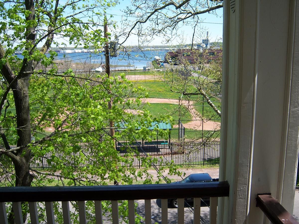 22 Hallock Ave, New Haven, CT 06519 Zillow