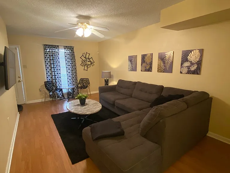 1720 Brightside Dr #B — Photo 3