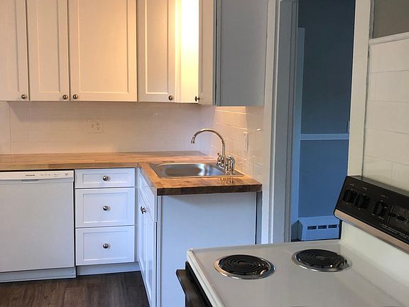 Beautiful, new kitchen!