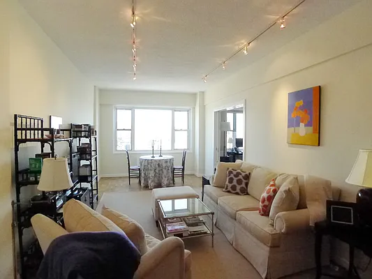 Rented by Sotheby's International Realty | media 14