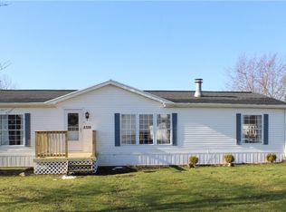 5328 S Gravel Rd, Medina, NY 14103